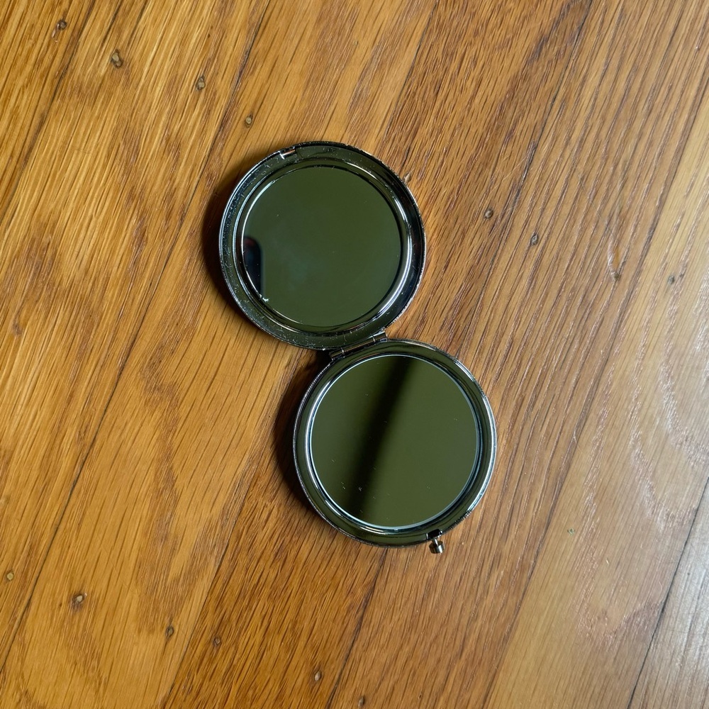 Mirror Compact Lot 2 - image 3